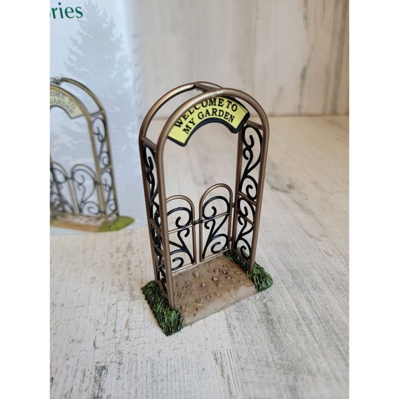 Dept 56 4030906 NEW my garden gate village accessory Xmas - Picture 5 of 6